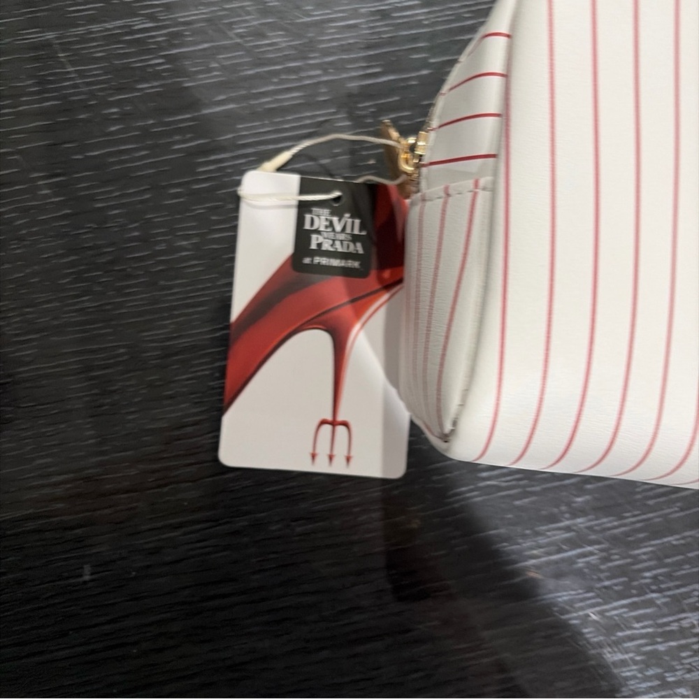The Devil wears Prada movie Cosmetic Pouch - White & Red cool new - Picture 2 of 4